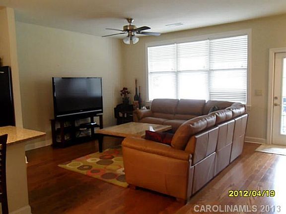 5th image of 128 Steinbeck Way APT C