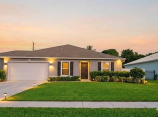2507 SE Charleston Dr, Port Saint Lucie, FL 34952