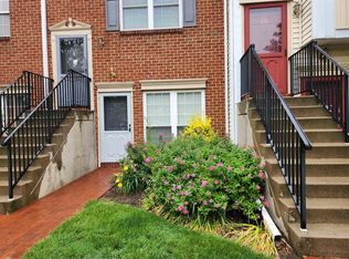 137 Cottonwood St, Jersey City, NJ 07305