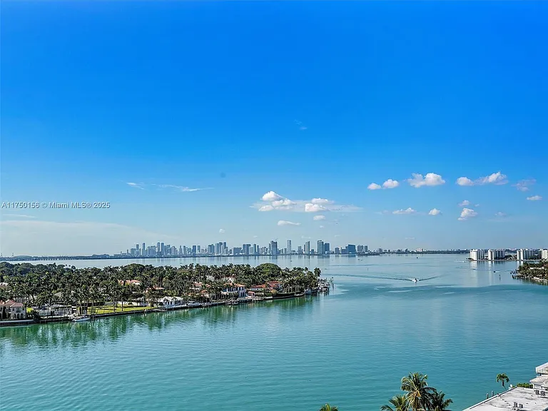 900 Bay Dr — Photo 18
