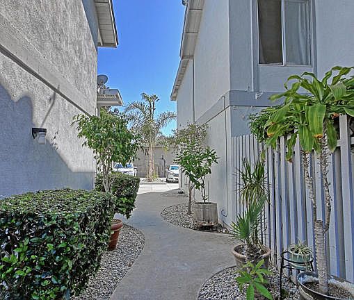 5th image of 2551 Harbor Blvd APT 2