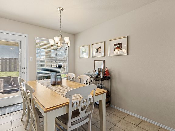 2nd image of 6024 Stonehaven Dr