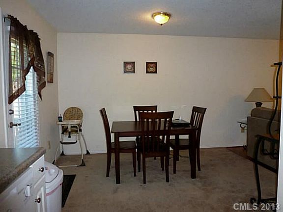 4th image of 309 E Alabama Ave