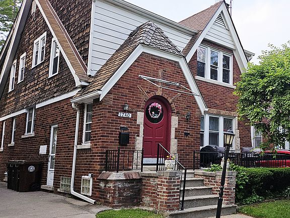 2nd image of 1740 Anita Ave #2