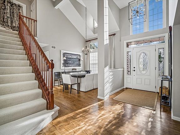 2nd image of 149 Napier Ct