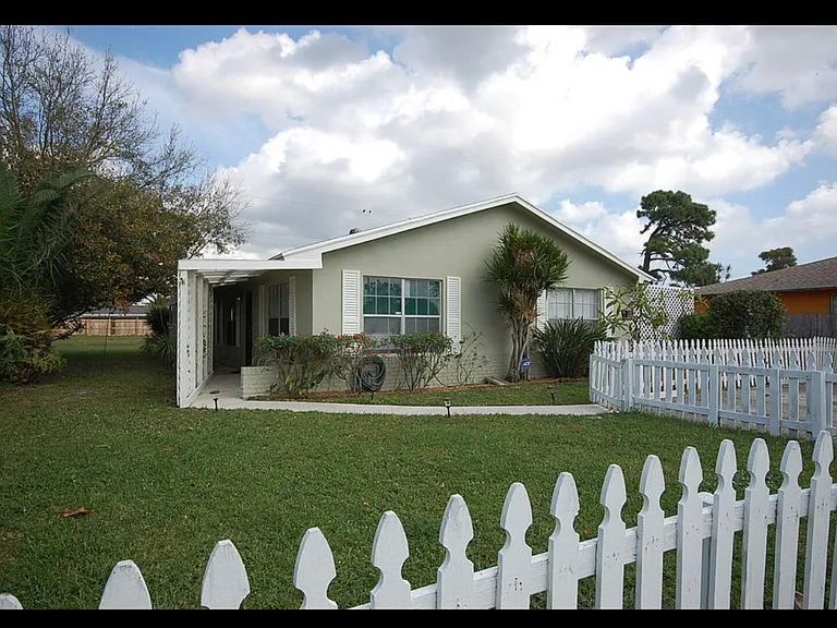 3943 W Roan Ct — Photo 1