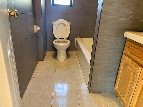 4th image of 68 W 238th St #43A