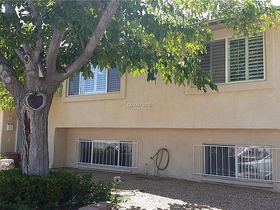 2nd image of 704 Bloomingfield Ln