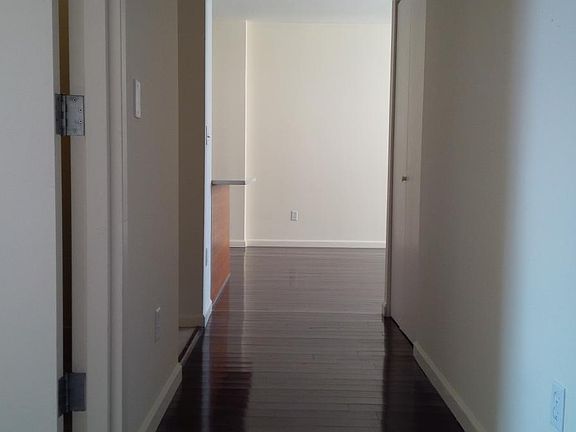 4th image of 169 Columbia Hts APT 906