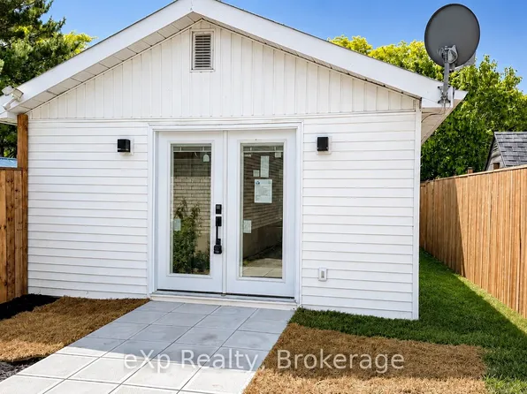 265 College St W, Belleville, ON K8P 2H7