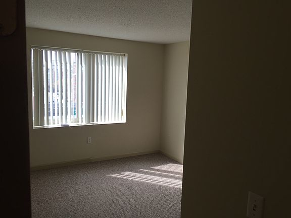 5th image of 8-12 Museum Way Unit 808