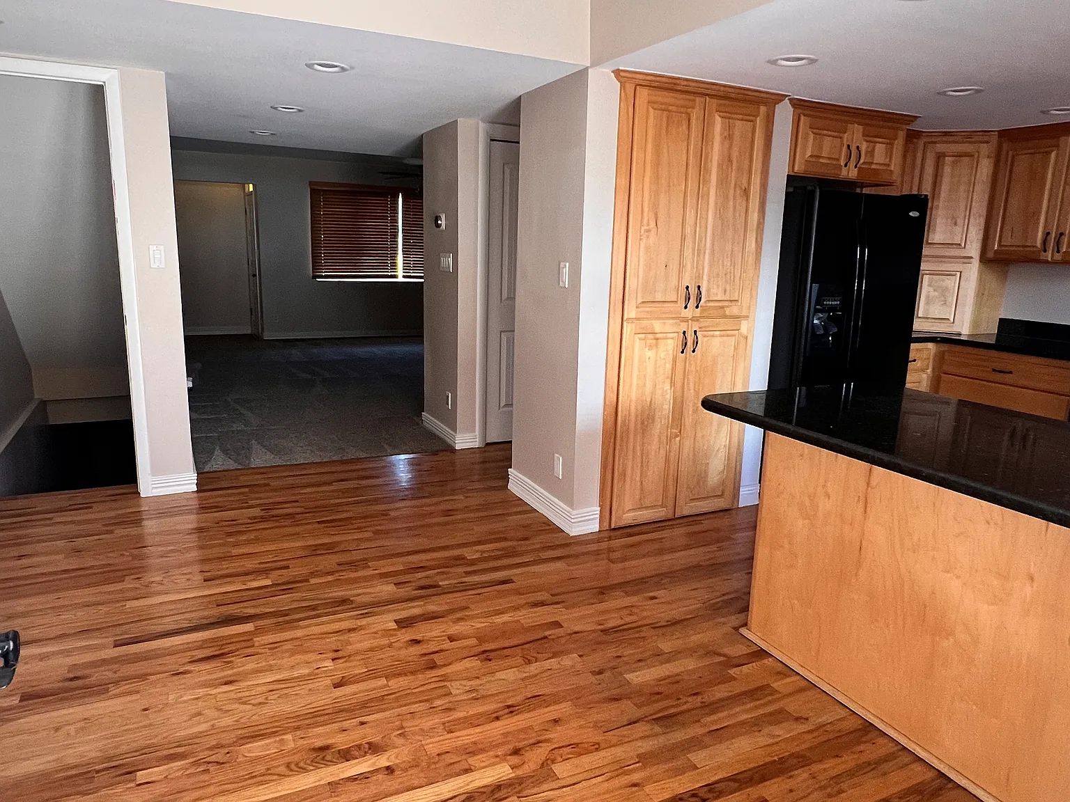 917 Three Fountains Dr — Photo 3