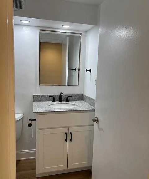 1735 T St NW — Photo 16