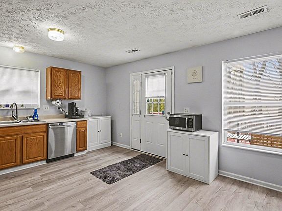 5th image of 793 Crevis Ln