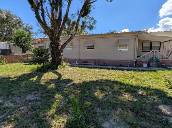 3431 Populatic St, Mims, FL 32754