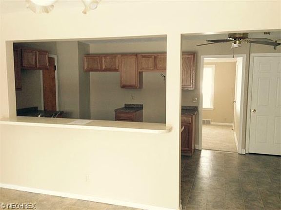 4th image of 29307 Armadale Ave