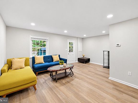 3rd image of 6315 Hillary Ct