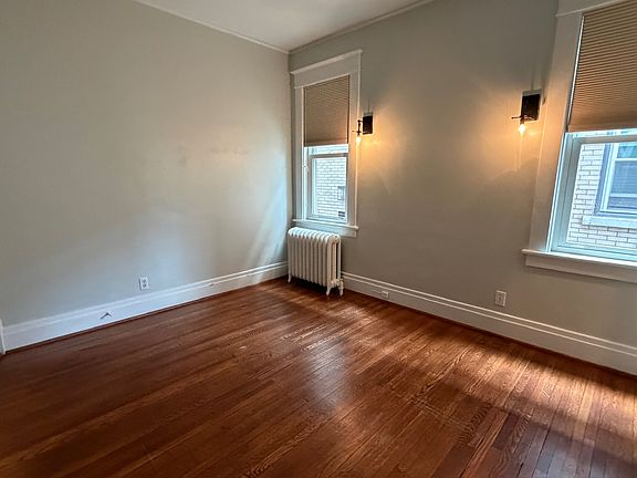 5th image of 542 Richmond Ave #1R