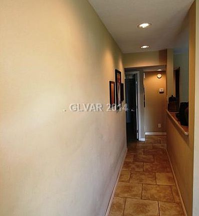 4th image of 2252 Siesta Ave