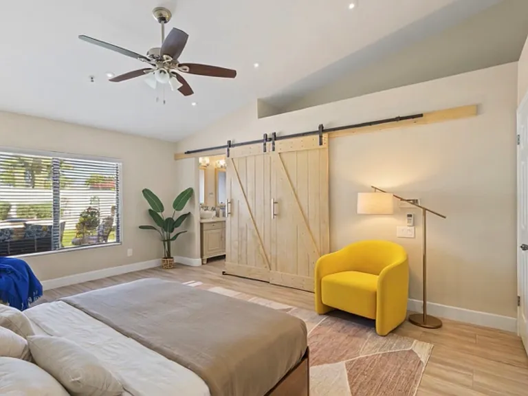 9104 E Sharon Dr — Photo 17
