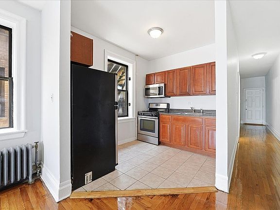 2nd image of 429 Fairmount Ave APT 412
