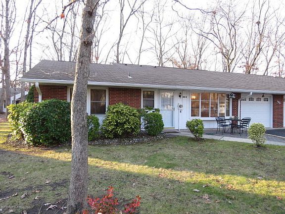 2nd image of 184B Sterling Ct