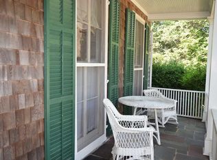 180 S Country Rd, Bellport, NY 11713