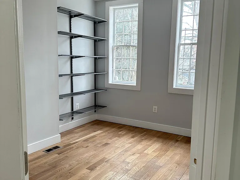 3036 Cambridge Pl NW — Photo 8