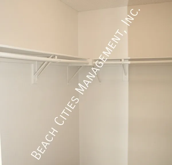 1723 Cedar Ave #211 — Photo 17