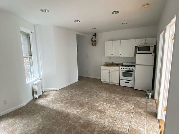 2nd image of 210 1st Ave APT 8