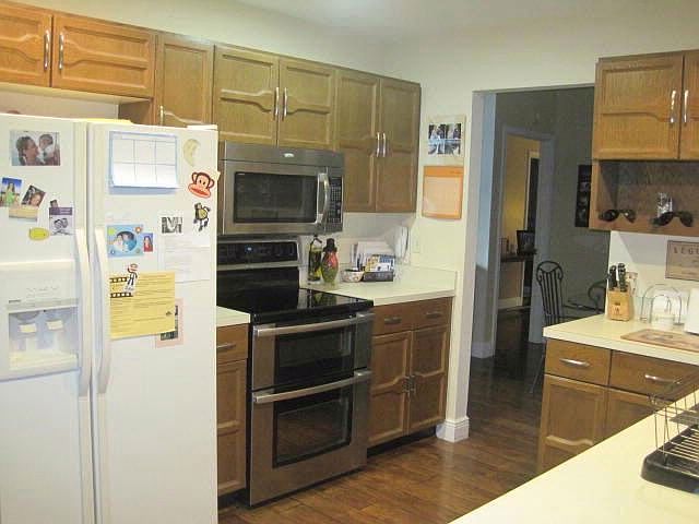 2nd image of 14187 Aster Ave