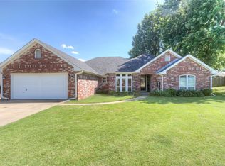 5628 Parkhill Ct, Bartlesville, OK 74006