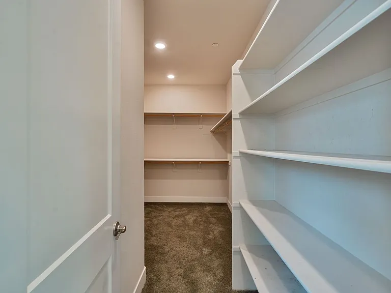 200 Moisant Ct — Photo 23