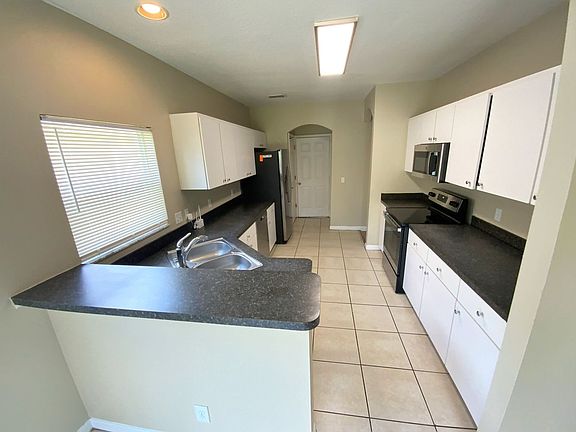 5th image of 5827 Wrenwater Dr
