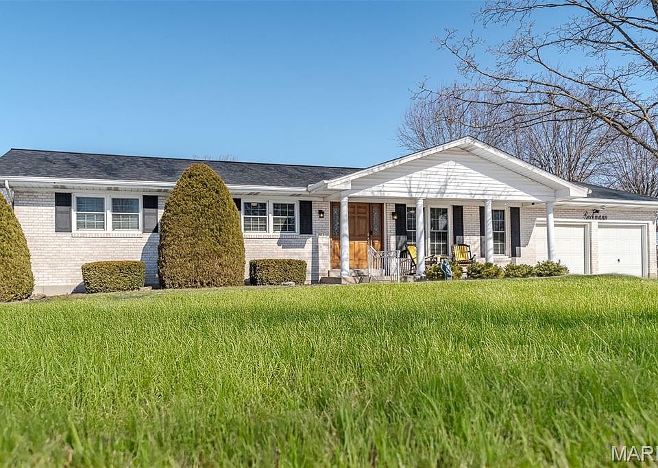 1st image of 803 Fieldcrest Dr