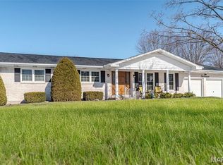 803 Fieldcrest Dr, Washington, MO 63090