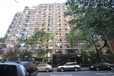 340 East 74th Street in Lenox Hill
