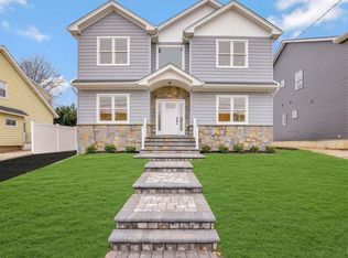 146 Jerome Ave, Mineola, NY 11501