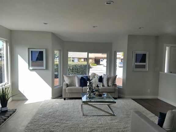 3rd image of 590 Lynxwood Ct #1
