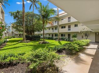 1100 Gulf Shore Blvd N APT 110, Naples, FL 34102