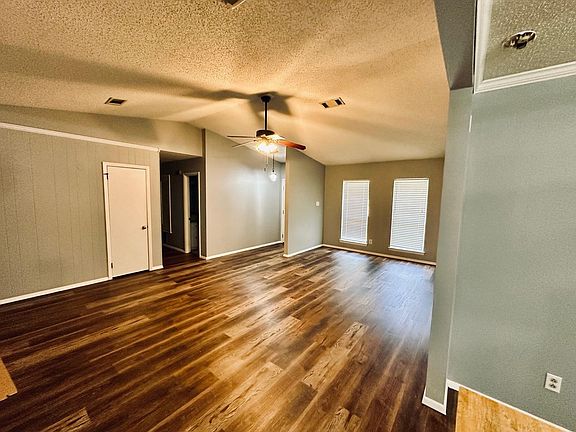2nd image of 414 Newcomb Cv