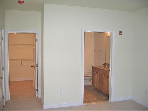 4th image of 500 Admirals Way #P284