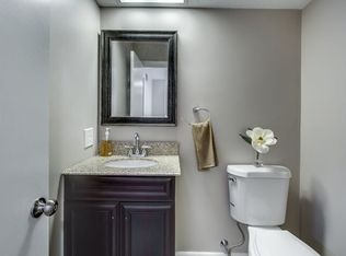 5 Fox Run Dr, Tewksbury, MA 01876