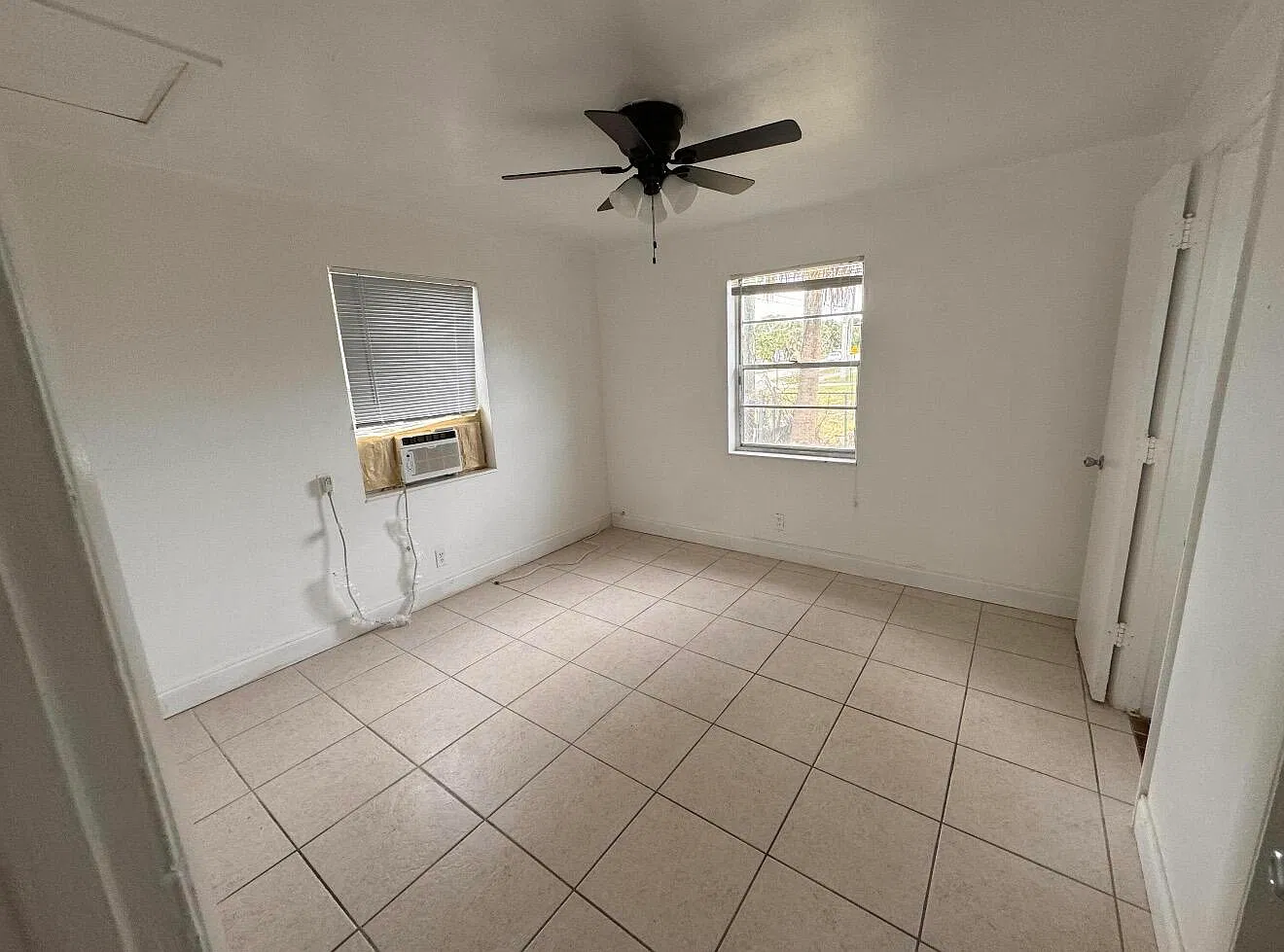 2 bed, 1.0 bath, 696 sqft, $2,200 — Photo 4
