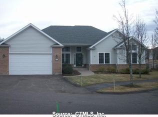54 Jillian Cir #22, West Hartford, CT 06107