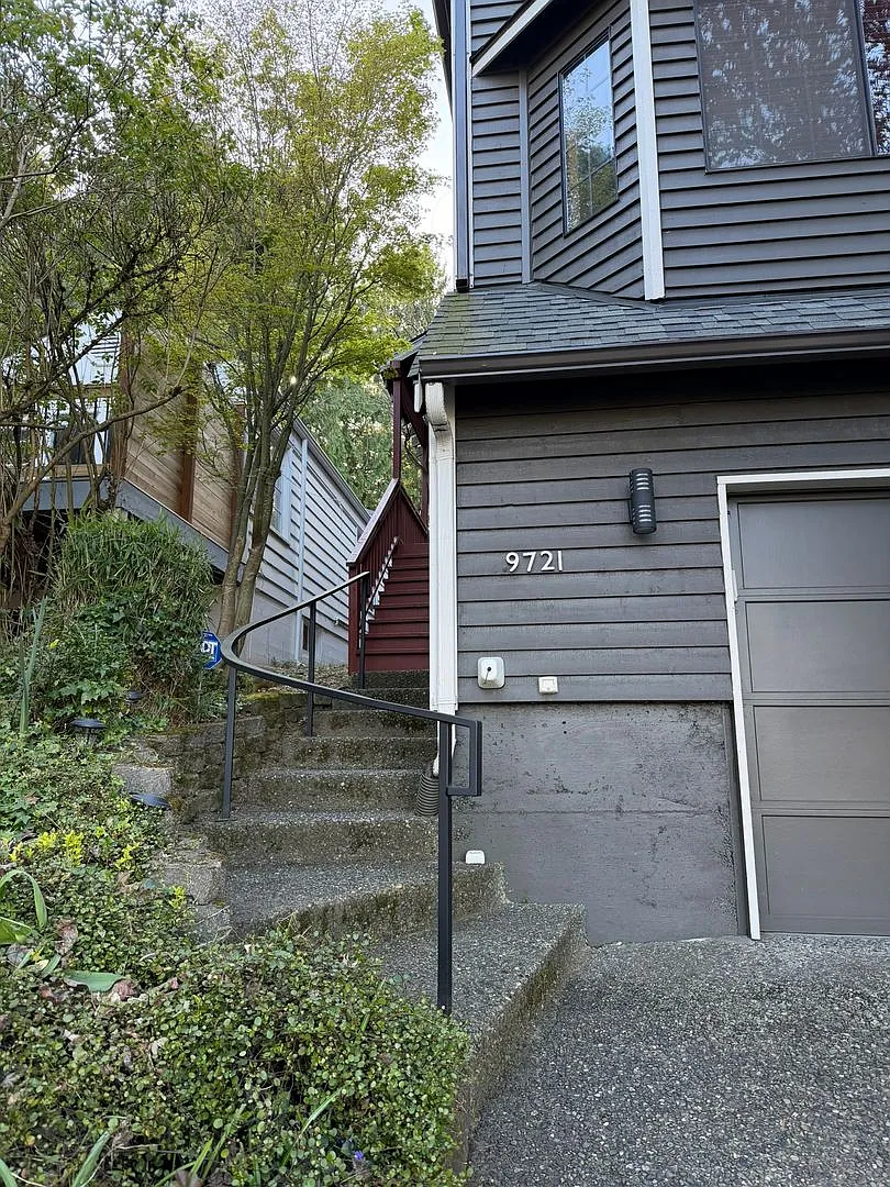 Building Photo - 9721 20th Ave NE