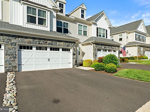 3rd image of 41 Spring Mill Rd