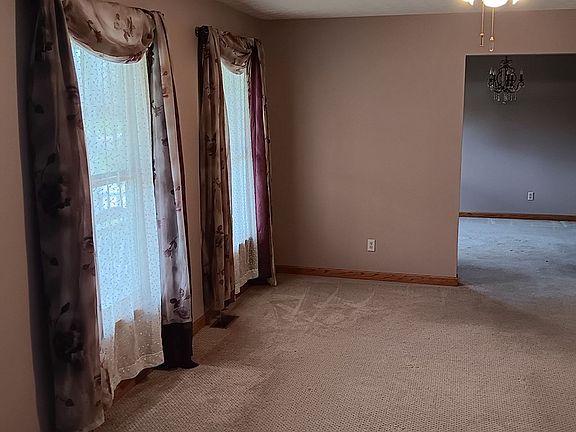 3rd image of 1539 Woodland Dr