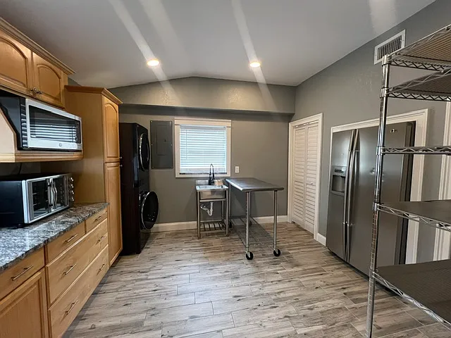1501 W Perdiz St — Photo 6