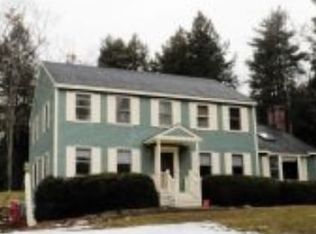 90 Faith Dr, Hampstead, NH 03841